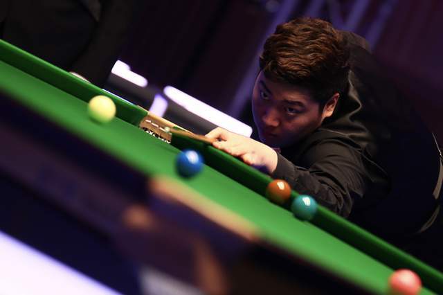 逐更高的荣 逐更高的荣