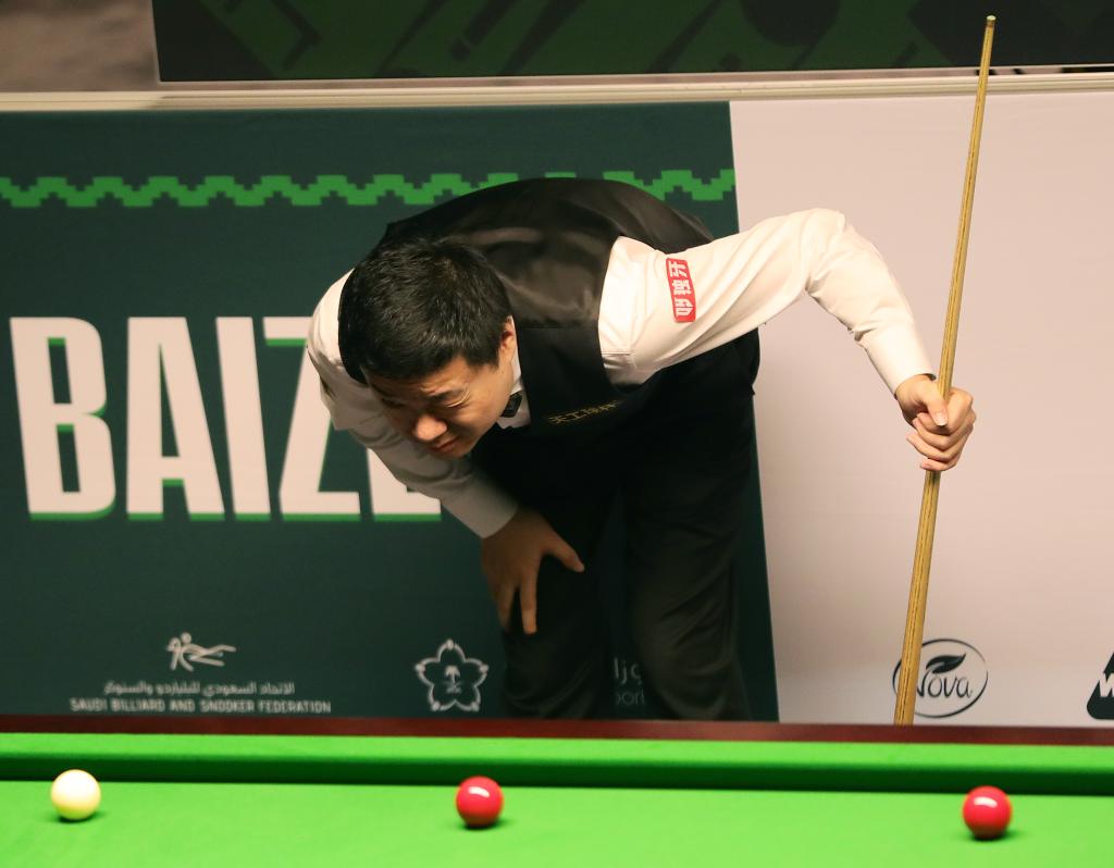 26分钟31+4断2帽：小卡恢复超巨身手减压哈登 4920万终于不溢价.