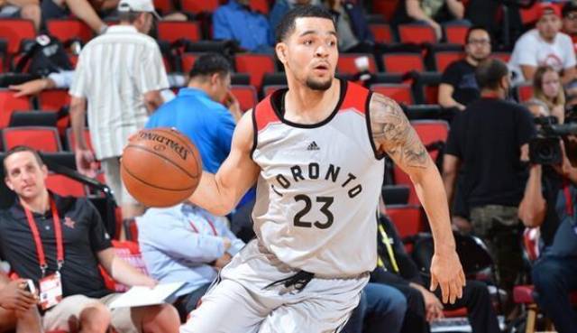 他的三个进 他的三个进