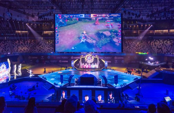 令赛事更加 令赛事更加